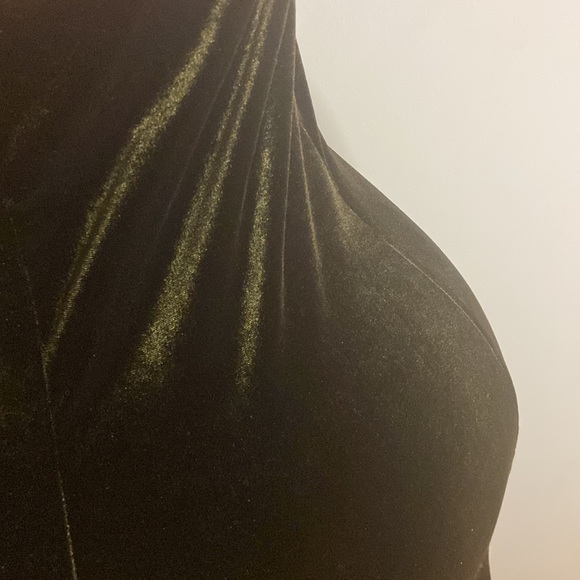 Minerva Dark Green One Piece Romper Size Medium - Picture 6 of 6